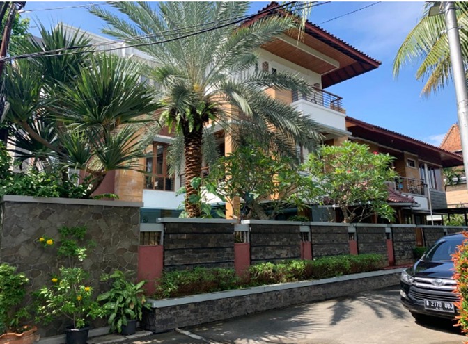 RUMAH DI JALAN SUNTER KARYA, JAKARTA UTARA DENGAN LUAS TANAH 366m2