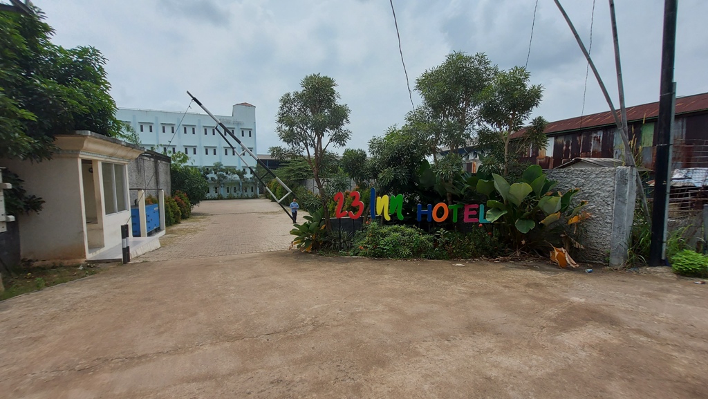 HOTEL DI JALAN INSPEKSI KALIMALANG, BEKASI DENGAN LUAS TANAH 2.071m2