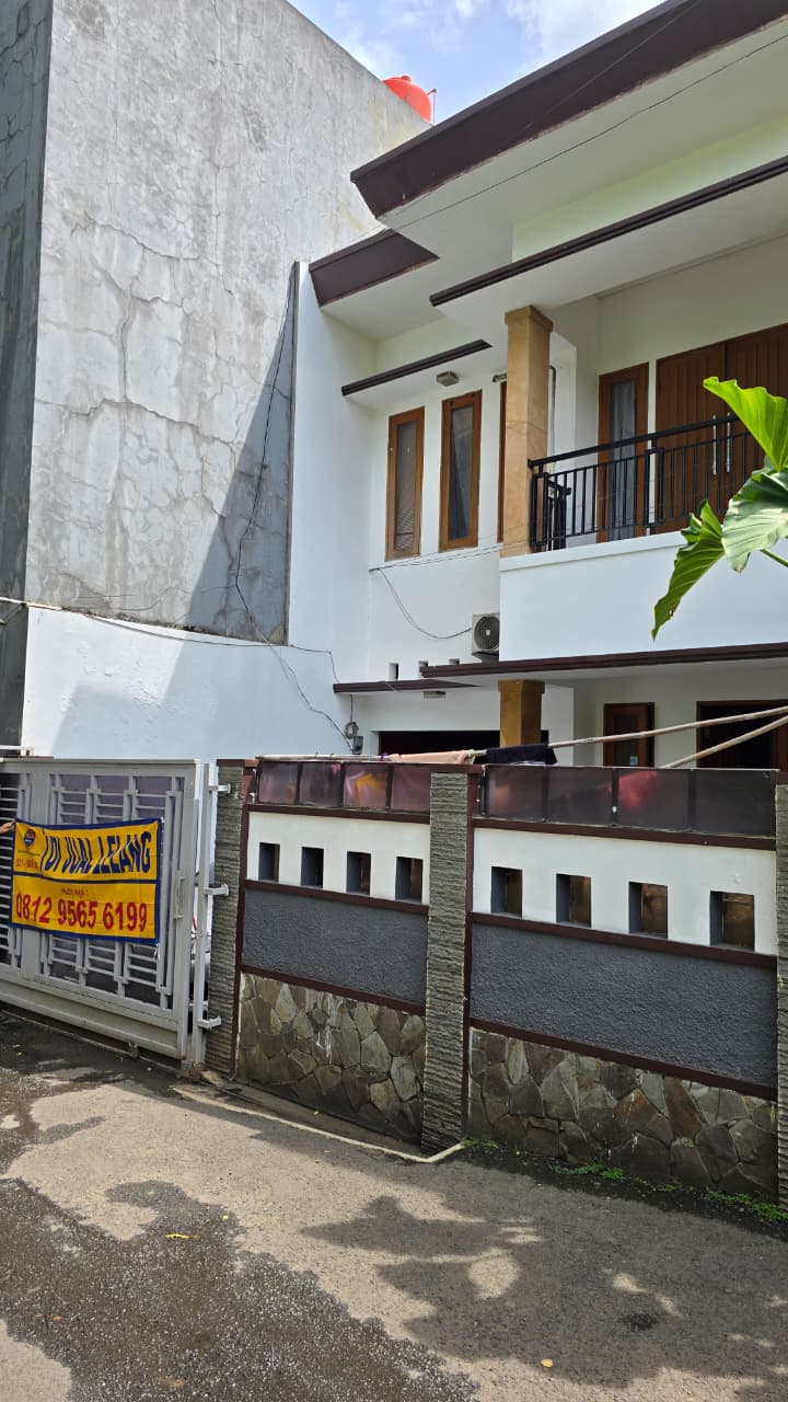RUMAH DI JALAN KEMANG TIMUR RAYA, JAKARTA SELATAN DENGAN LUAS TANAH 188m2
