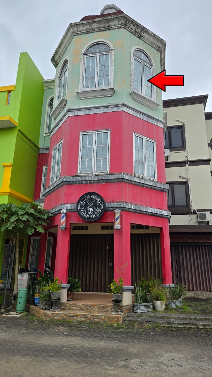 RUKO DI KOMPLEK RUKO PERUMAHAN CITRA GARDEN 2 EXTENSION, JAKARTA BARAT DENGAN LUAS TANAH 107m2