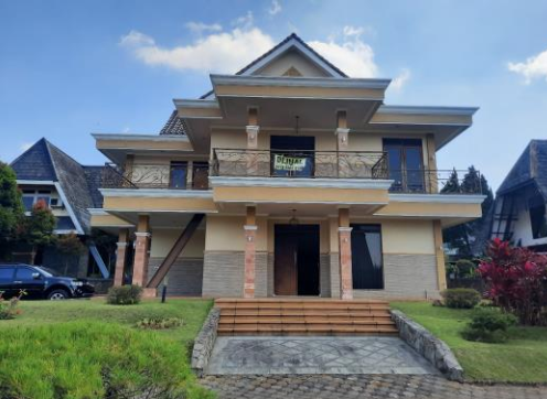 RUMAH DI PERUMAHAN TAMAN GIRI INDAH, CIANJUR DENGAN LUAS TANAH 469m2