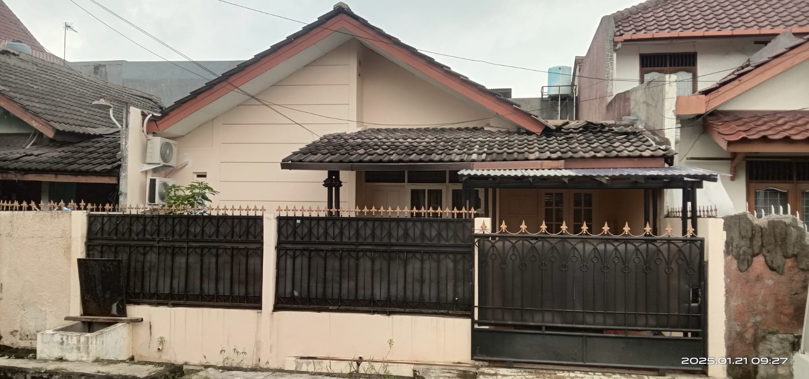 RUMAH DI PERUMAHAN PAMULANG PERMAI 1, TANGERANG SELATAN DENGAN LUAS TANAH 144m2